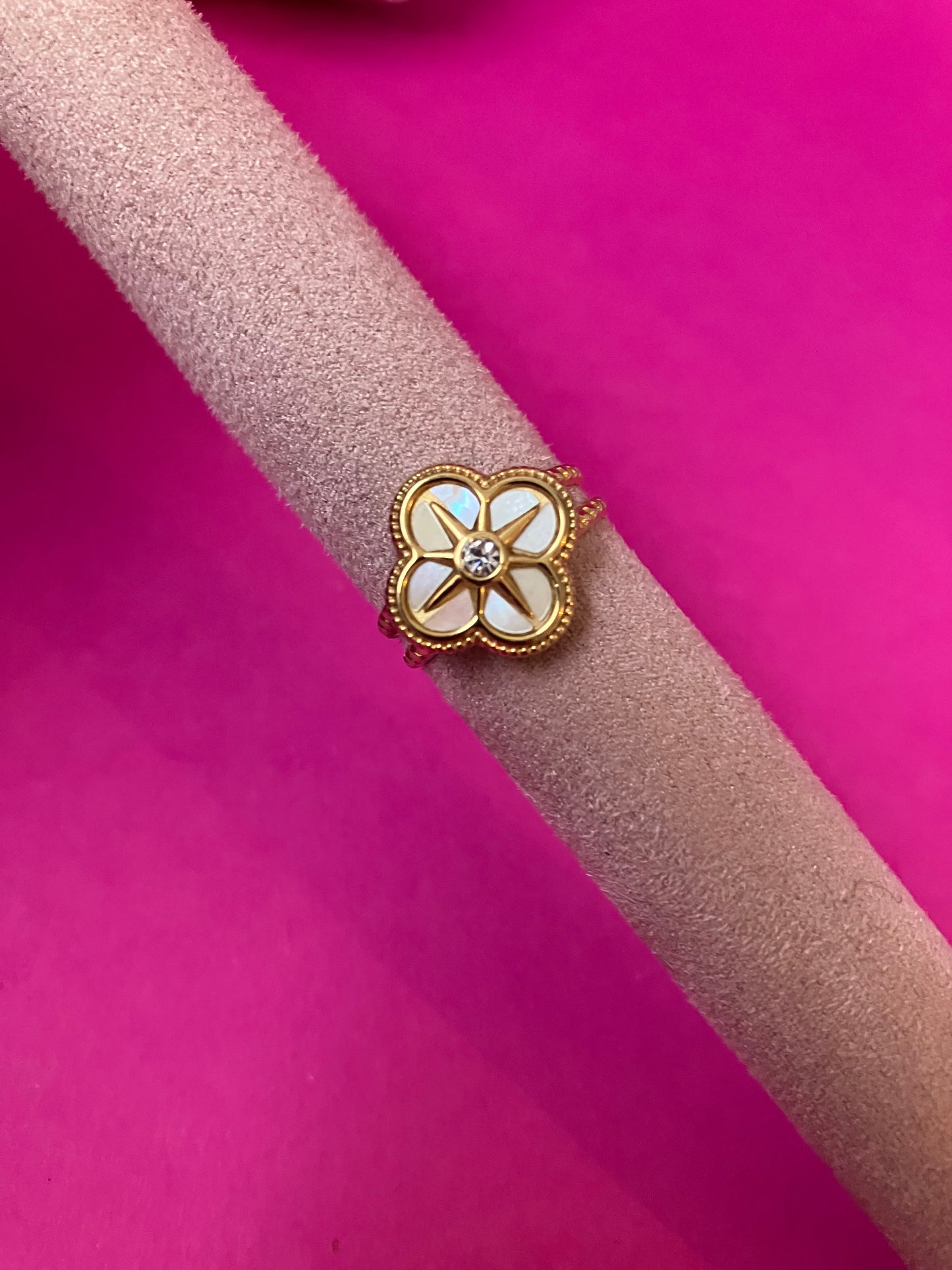 Prstan ROYAL CLOVER